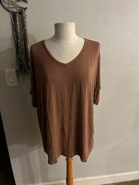 IMAN Brown V-Neck Short Sleeve Rayon Spandex Top Size 3X
